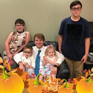 Meet your Posher, Cynthia